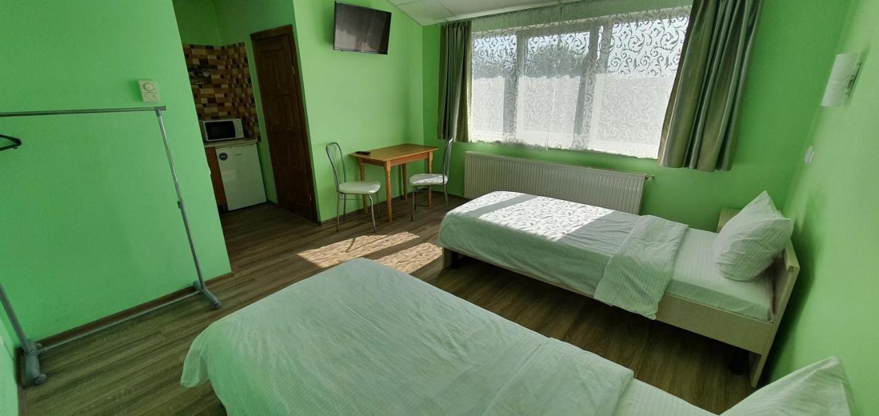 Luxor Inn&Suites TTchernivtsi Extérieur photo